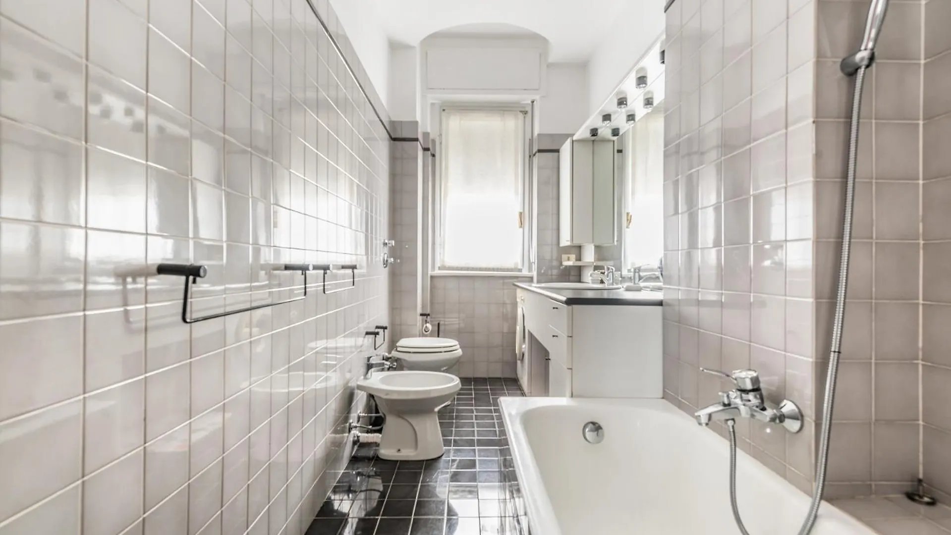 Milano Corso Sempione Principe Eugenio 4 Pax Wi-Fi Apartment